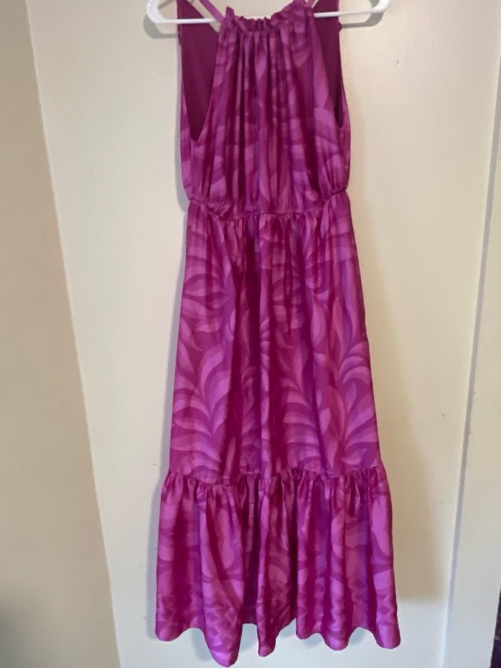 Taylor Pink Leaf-Print Halter Maxi Dress